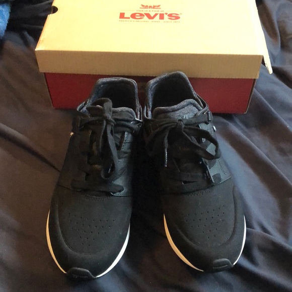 Levi’s shoes - Picture 3 of 4